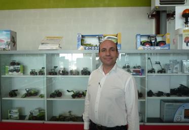 «Nous voulons travailler avec des clients qui gagnent leur vie. L’année où leurs revenus sont moindres, nous gagnons moins…» explique Olivier Ballanger à ses équipes.