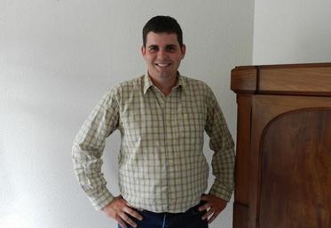 Loïc Seguin, président du Ted 16-GDS et éleveur de veaux de Chalais à Saint-Amant-de-Montmoreau.