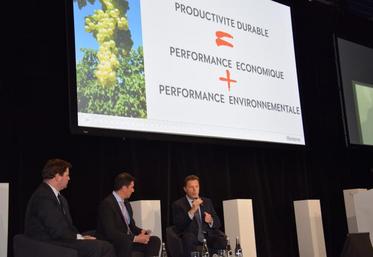 Florent Morillon (au micro) a expliqué la ligne de conduite de la maison Hennessy.