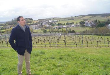 La maison Rémy Martin, représentée par son maître de chai Baptiste Loiseau, a accueilli mercredi soir des représentants du ministère de l’Agriculture pour la remise de ses Centaures de l’environnement.