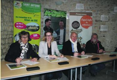 Evelyne Massard, directrice adjointe MSA des Charentes,
Sandie Jarrier, directrice territoriale IFCE, Stéphane Santrisse, président du club de judo et Philippe Mauvigney, directeur du lycée agricole.