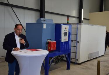 Pour François Bodin, le centre de traitement à l’eau chaude est une assurance professionnelle pour les pépiniéristes viticoles.