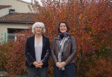 Isabelle Leydier-Delavallade avec la députée Sandra Marsaud, lors de l'assemblée générale du Cetef de Charente.