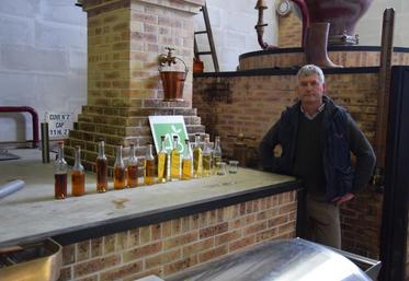 Pascal Rousteau a progressivement passé toute sa production 
en bio, vignes comme céréales.