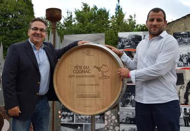 Georges Milcan et Jean-Charles Vicard quelques heures avant le début des ventes aux enchères.