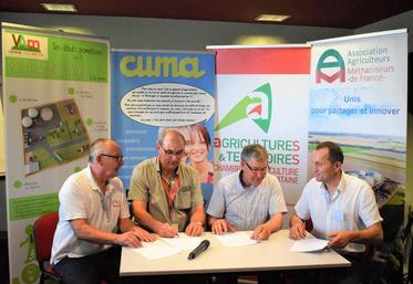 La signature de la convention traduit la volonté en région de développer une méthanisation par et pour les agriculteurs.