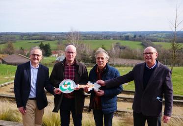 Les anciens et les nouveaux dirigeants d'Alicoop. De gauche à droite : Laurent Stéfanini, Hervé Forestier, Philippe Rogeon et Louis Marie Alaitru.