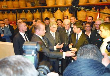 Le Premier ministre a dégusté chez Hennessy une eau-de-vie de 1962, son année de naissance.