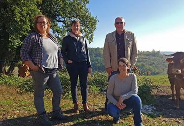 Carole Ballu (à gauche) accueillera une visite le 19 novembre 
sur son exploitation sur le thème de la diversification.