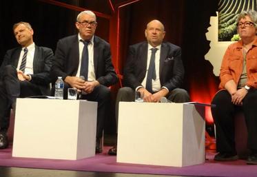 La table ronde des phytosanitaires a réuni Edgard Cloerec, Patrick Couillaud, Bernard Jolivet.