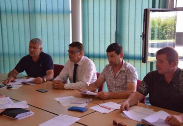 Le président Alexandre Avril de Fraguier (à droite) espère un arbitrage rapide sur la question des subventions.