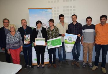 Salles-Lavalette, 350 habitants, a un tissu agricole important avec une douzaine d’agriculteurs répartis 
sur la commune.