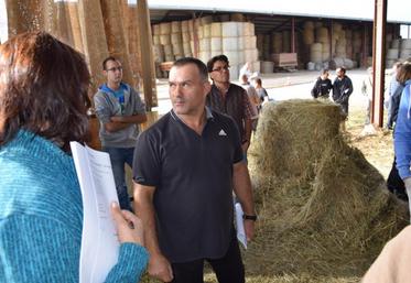 Jean-Pierre Monthubert, président du syndicat caprin de la Charente, a fait visiter sa ferme.