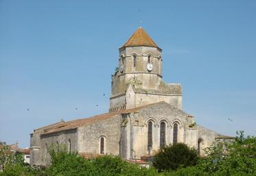 L’église St-Pierre de Cozes, victime d’un effondrement de toiture et d’infiltrations dans son clocher, va voir ses travaux soutenus par la Fondation du patrimoine.