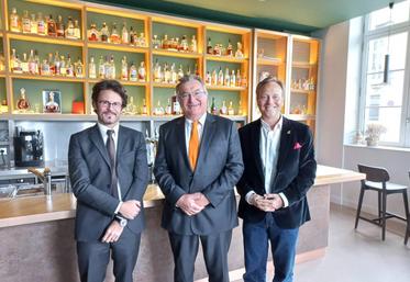 De gauche à droite : Raphaël Delpech, Christophe Véral et Alexandre Gabriel.