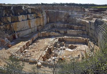 La carrière de Luget à Pranzac a une profondeur de 35 mètres.