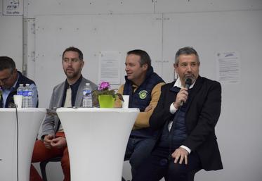 Le président Sébastien Coutant (à droite) a présenté les comptes de la Coop de Mansle et passé en revue l’actualité de la structure.