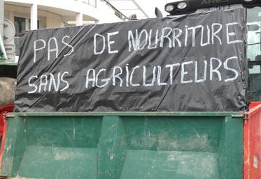 De nombreux slogans agricoles ont été affichés.