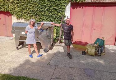 Marie-Agnès et Éric Cartaud ont entamé les vendanges cette semaine avec un matériel soigneusement préparé pour l'occasion.
