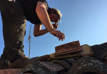 Romain Moucheroud est spécialiste en charpente, couverture et construction bois.