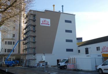 La minoterie-coopérative devrait mettre en service dans les prochains mois son nouveau moulin, trois ans après le sinistre qui a emporté l'ancien.