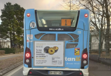 Campagne de com' sur les bus niortais sur les formations maraîchage (2023).