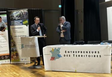 Le Préfet de la Vienne est venu conclure les débats des EDT.