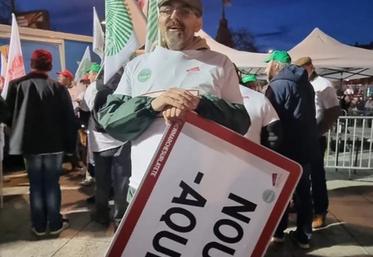 Comme de nombreux autres agriculteurs, Sébastien Berger était à l'ouverture du Sia, samedi matin, pour accueillir Emmanuel Macron.