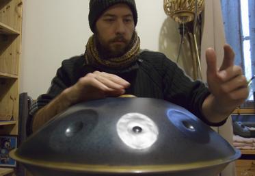 Eloïm est le parrain officiel du Hang'Août, un festival de handpan qui se déroule tous les étés à Condat-en-Combrailles, dans le Puy-de-Dôme.