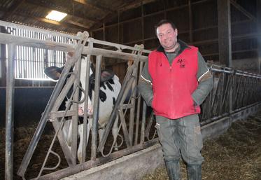 Guillaume Corbin élève 70 vaches laitières à Saint-Sauvant.