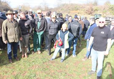 La Coordination Rurale a bloqué le rond-point de Chasseneuil-sur-Bonnieure le 2 février 2024.