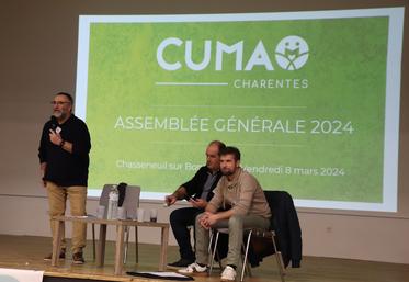 Jean-Yves Verhaeghen, président, à l'assemblée générale de la Fédération des Cuma des Charentes le 8 mars 2024 à la salle des fêtes de Chasseneuil-sur-Bonnieure.