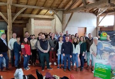 Les adhérents Bienvenue à la ferme 79 sont recensés dans un guide remis à jour en 2023. Un projet de présentation vidéo de chaque producteur est en cours pour 2024.