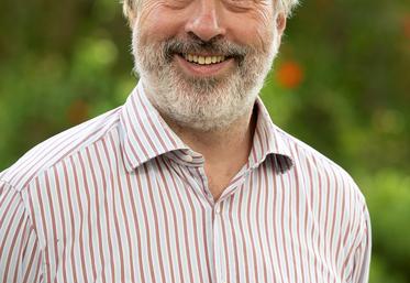 Antoine Nogier aimerait que l'agrivoltaïsme ne fasse pas diminuer la production agricole.