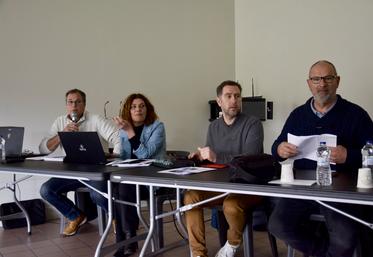 Les représentants d'Aquanide 16 ont fait le bilan de l'année 2023, lors de leur assemblée générale à Champniers, le 28 mars 2024.