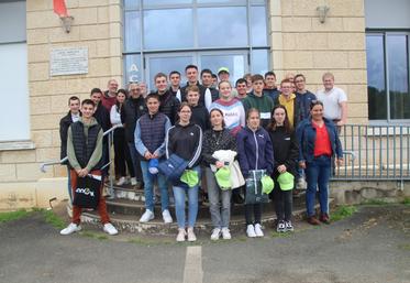 Les élèves ont été félicités mardi dernier.