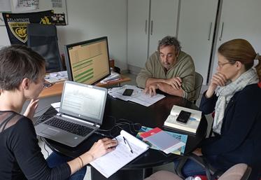 Anne-Laure Babault a assisté au rendez-vous Pac de Jean-Noël Gémon dans les locaux de la FNSEA 17.