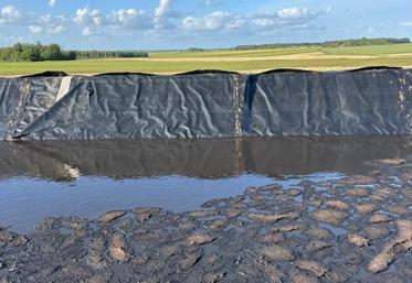 Une des deux lagunes a été découpée dans la nuit de jeudi à vendredi.