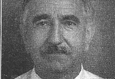 Robert Néaume en 96, lors de son élection à Terre de Vienne.