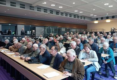 Près de 90 retraités sont venus à l'assemblée générale, à Saintes.