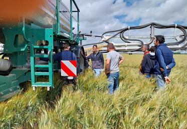 Ce sont des épandeurs qui ont été utilisés pour ces semis.