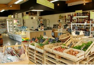 La Charente-Maritime et les Deux-Sèvres comptabilisent 18 magasins de producteurs. Ils seront tous sondés.