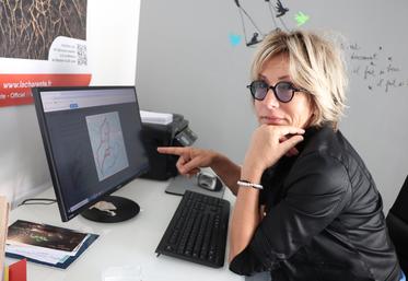 Pour Nicole Bonnefoy, les axes secondaires comme la N10 ne doivent plus servir de solution pour ne pas prendre les autoroutes.