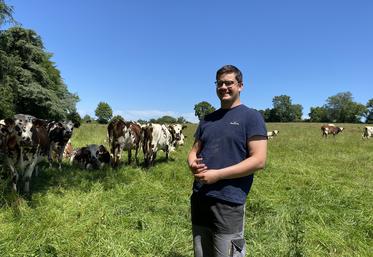 Thibaud Fuzeau s'est installé en polyculture-élevage bio avec ses oncles et tante, après un premier parcours professionnel de cuisinier et de chauffeur d'entreprise agricole.
