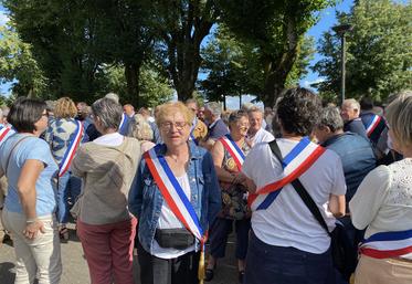 Marie-Claire Guérin, maire de Pers, a constaté des actes de vandalisme dans sa commune en mars 2023. Elle ne veut pas le revivre : "à la campagne, on se respecte !".