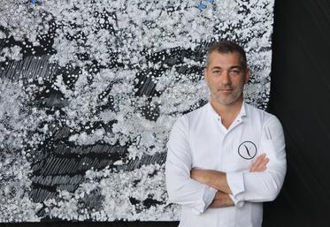 Guillaume Veyssière, chef aux Sources de Fontbelle à Angoulême et étoilé Michelin depuis 2021.