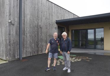 Gilles Le Floch et Jean-Claude Bruneau, organisateurs des Soirées folles de Vignolles.