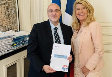 Cyril Cibert a présenté son rapport à Dominique Faure au ministère, la semaine dernière.