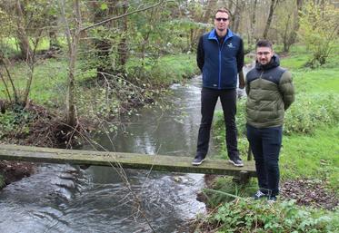 Les responsables de l'Adiv dénoncent des seuils de déclenchement des restrictions de l'usage de l'eau déconnectés des réalités du terrain.