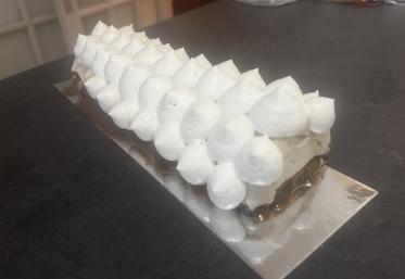 Cette bûche a été imaginée par trois élèves du lycée Kyoto.